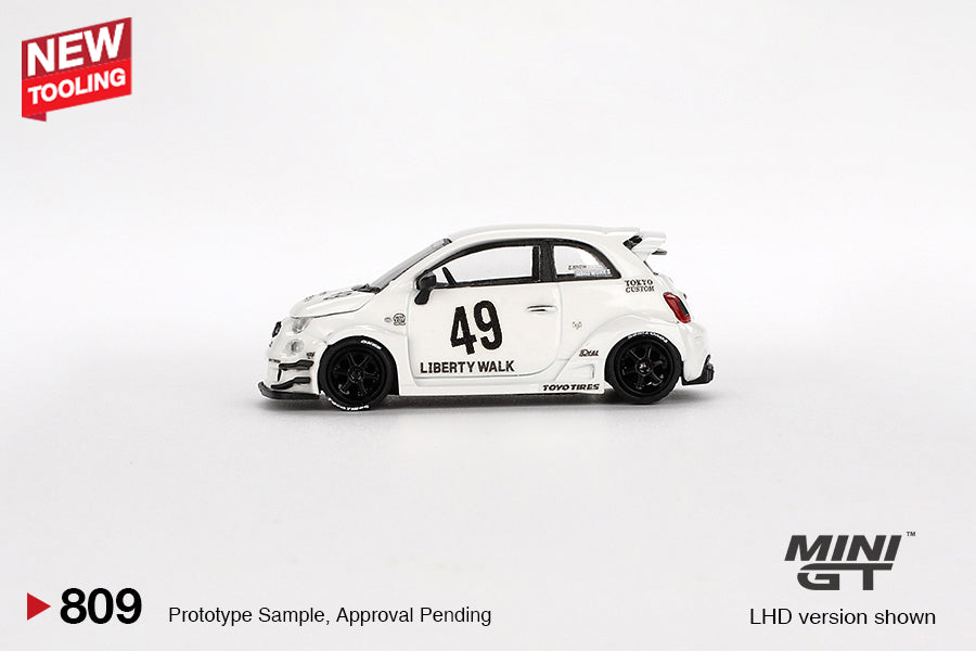 Mini GT - 1/64 Abarth 595 (White)