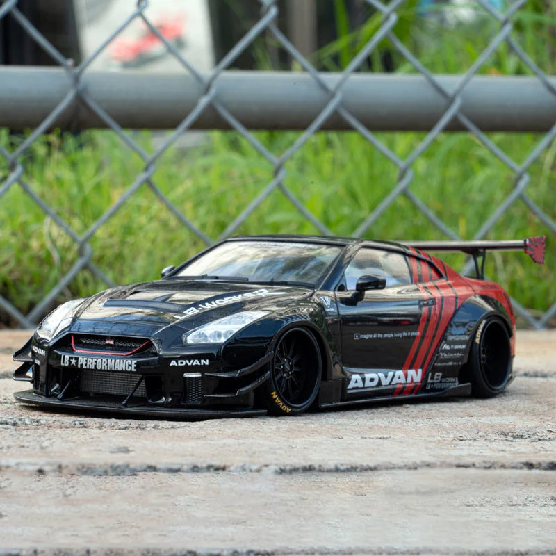 Aoshima Plastic Model 1/24 LB-Works Nissan GT-R R35 Type2 V.2