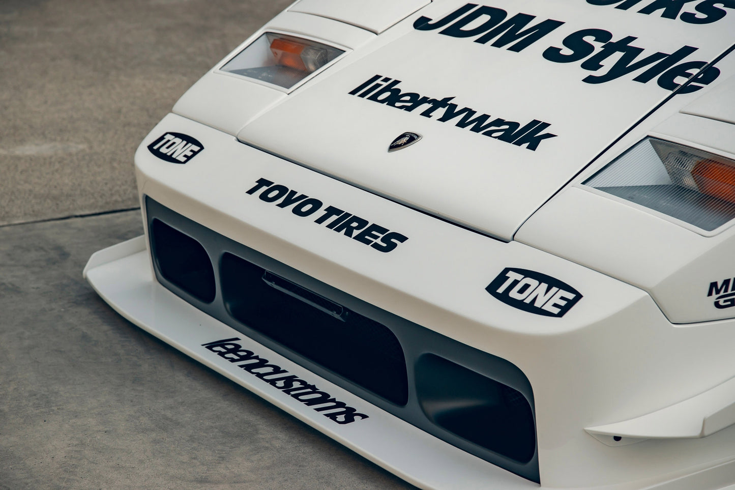 LB WORKS Countach complete body kit