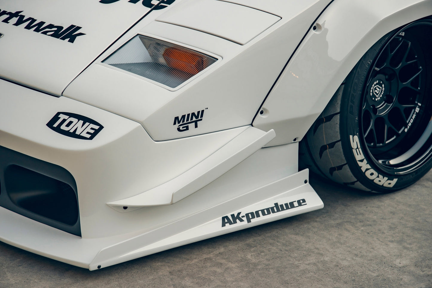 LB WORKS Countach complete body kit