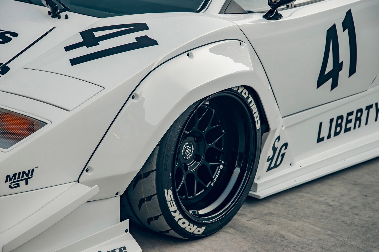 LB WORKS Countach complete body kit