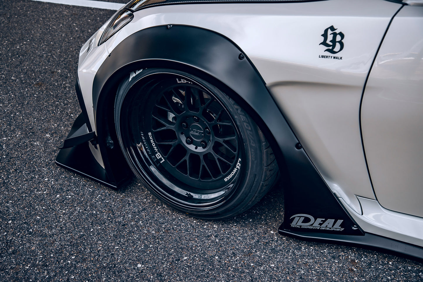 LB Nation Toyota GR86/Subaru BRZ WORKS Complete Kit (CFRP) Exchange Fender Type W/Duct (LB66-04)