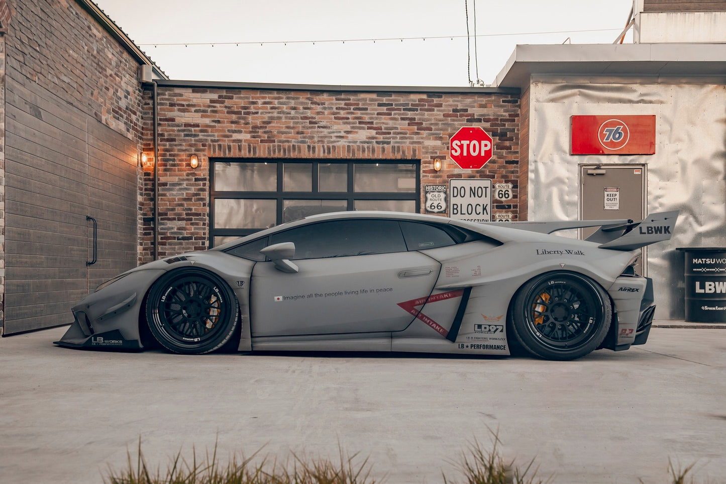 LB Silhouette WORKS HURACAN GT Complete body kit (FRP) (LB53-01)