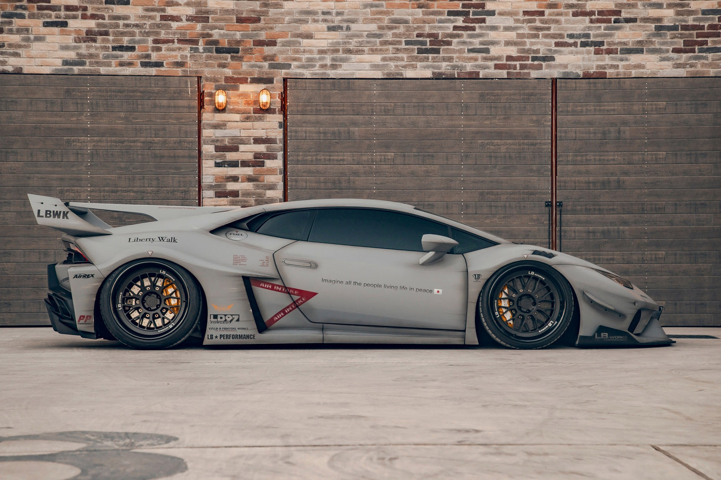 LB Silhouette WORKS HURACAN GT Complete body kit (FRP) (LB53-01)