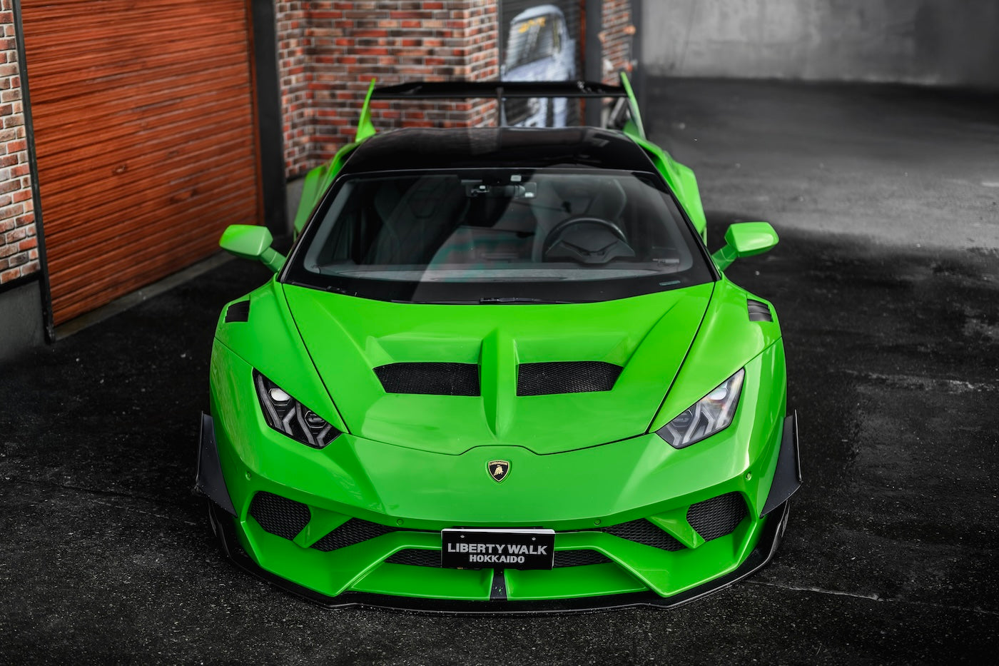 LB Silhouette WORKS HURACAN GT Complete Body Kit (REAR FENDER EXCHANGE - COUPE ONLY) FRP (LB53-04)