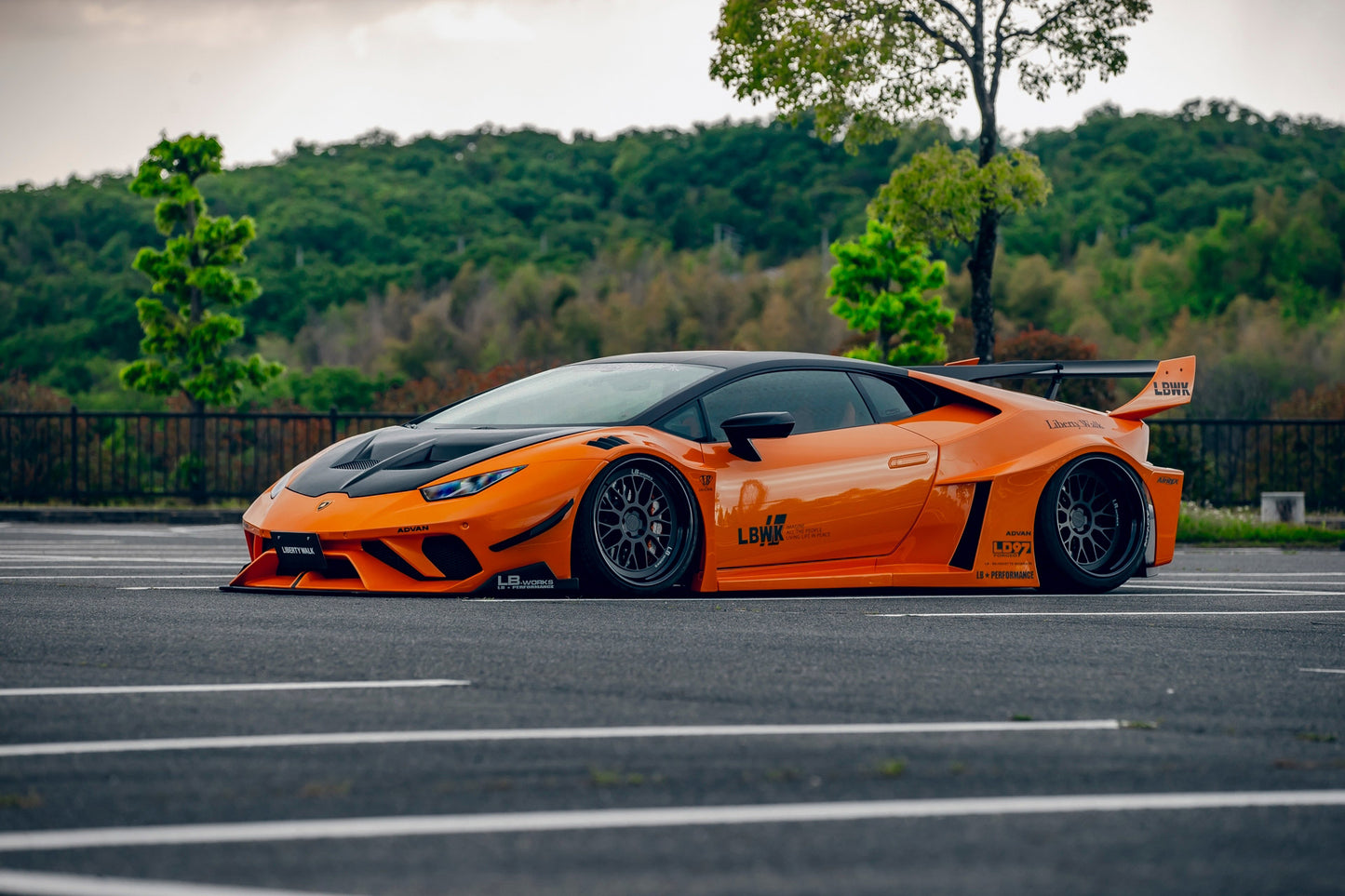 LB Silhouette WORKS HURACAN GT Complete body kit (FRP+CFRP) (LB53-02)