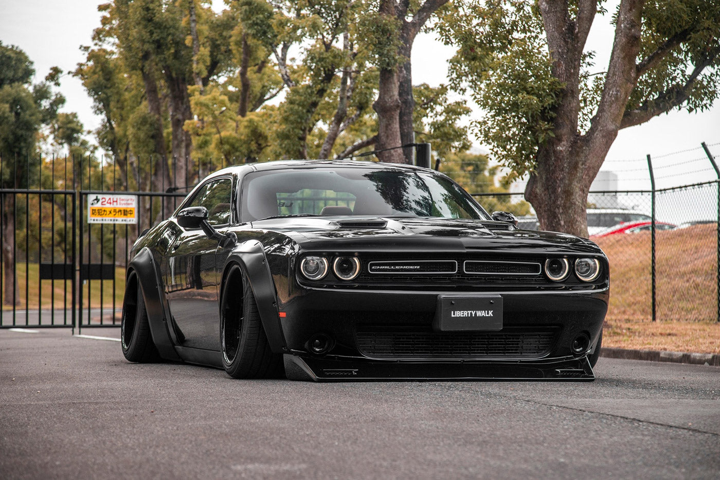LB WORKS Challenger complete body kit with front lip(FRP) (LB09-02)