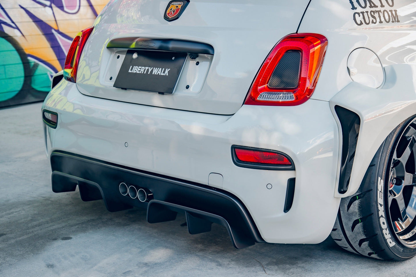 LB WORKS Abarth 595 CFRP (LB72-02)