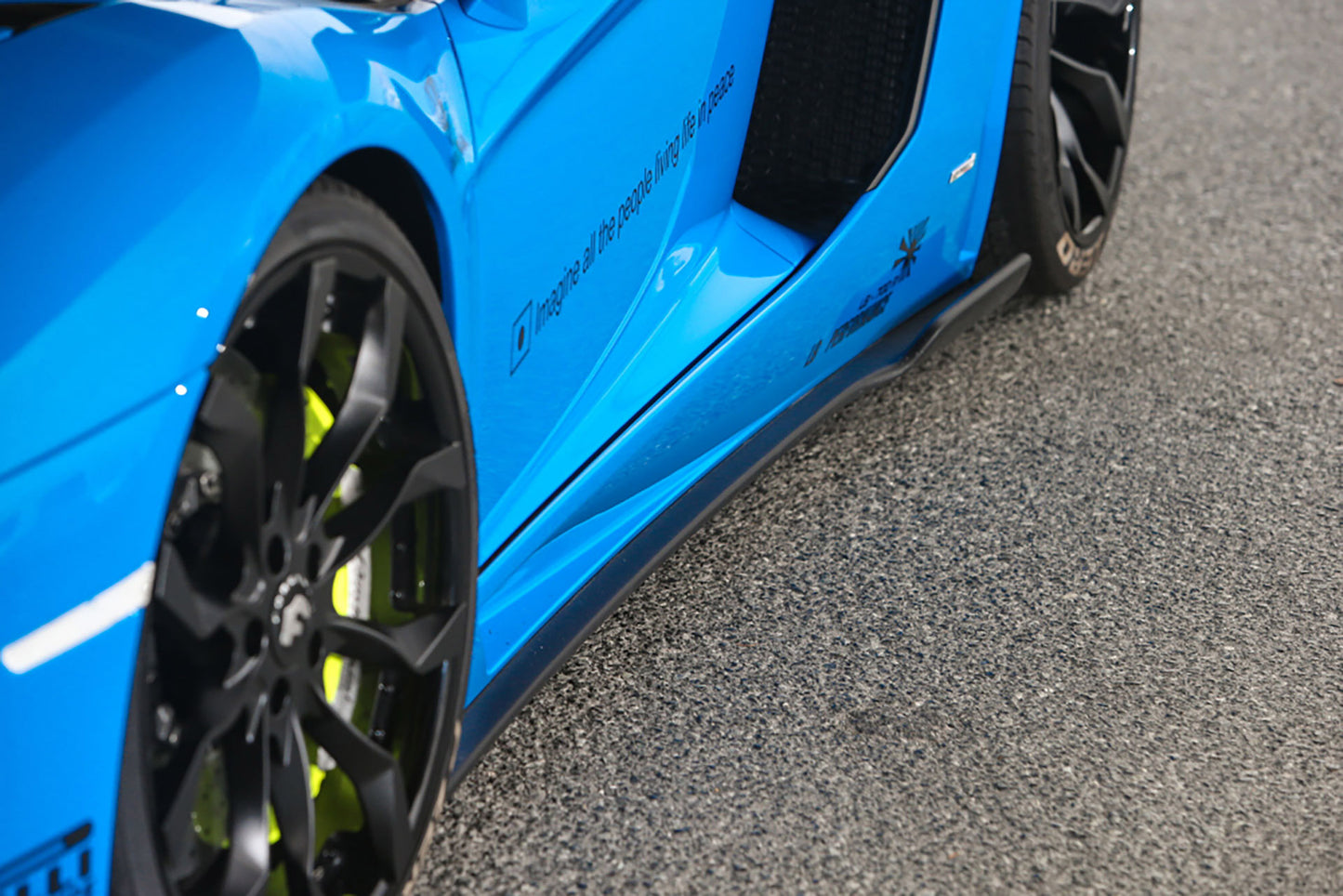 LB Performance Aventador Complete body kit Type 2 (CFRP) (LB02-12)
