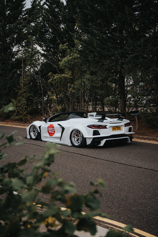 LB Silhouette WORKS Chevrolet Corvette C8 Complete kit (CFRP) (LB64-02)