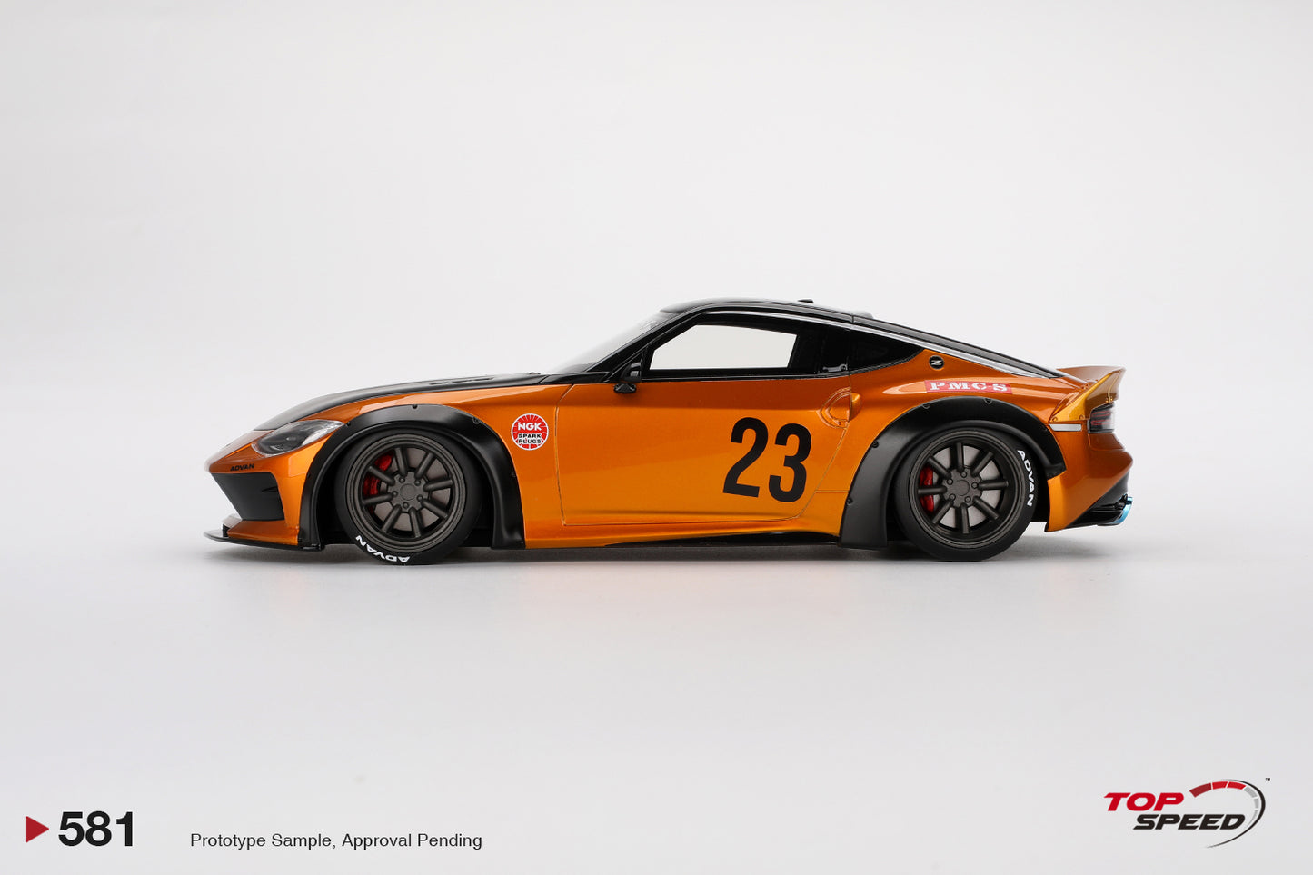 TopSpeed - 1/18 Nissan 400Z (Gold)