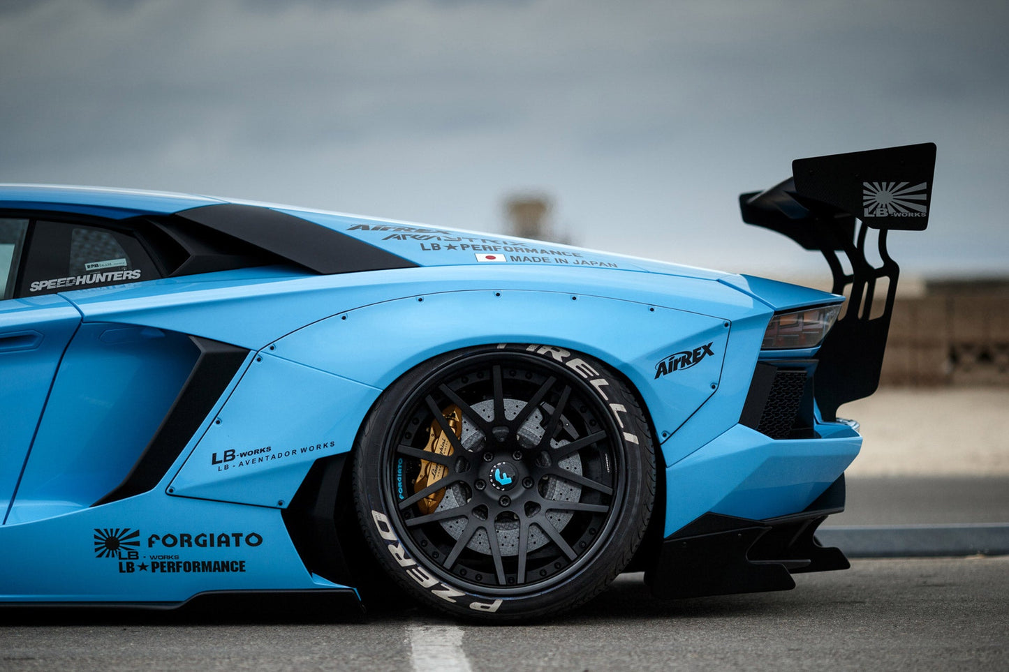 LB WORKS Aventador Complete body kit Type 2 (CFRP) with exchange fender type (LB02-07)