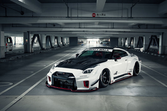 LB-Silhouette WORKS GT R35GTR Ver.1 Complete Body Kit FRP & CFRP (LB50-02)