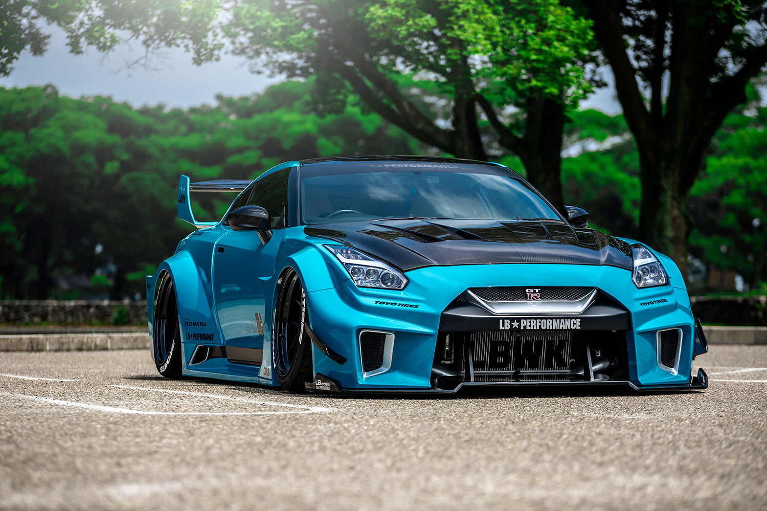 LB Silhouette WORKS GT R35GTR Ver 2 Complete Body Kit FRP Dry Carbon LB Silhouette WORKS GT R35GTR Ver 2 Complete Body Kit FRP Dry Carbon