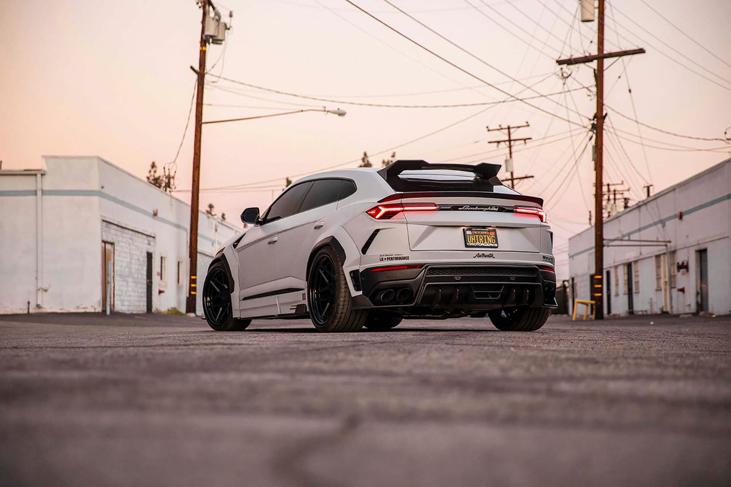 LB WORKS URUS Complete body kit with Bonnet/Hood (DRY CARBON) (LB67-04)
