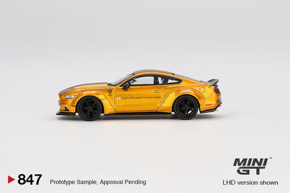 Mini GT - 1/64 Ford Mustang (Gold)