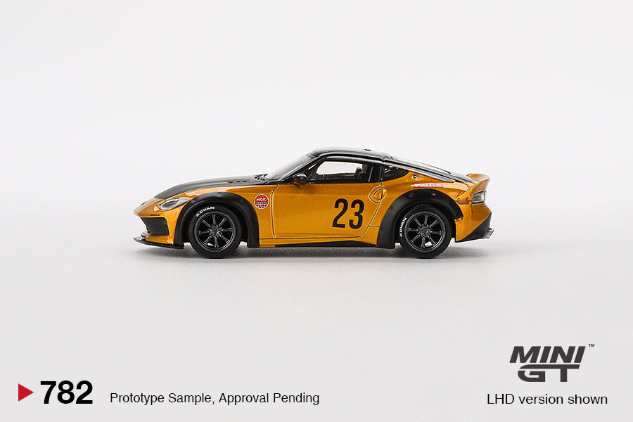 Mini GT - 1/64 Nissan 400Z (Gold)