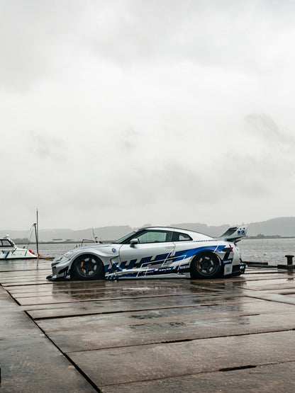 LB-Silhouette WORKS GT R35GTR Ver.2 Complete Body Kit FRP (LB50-05)