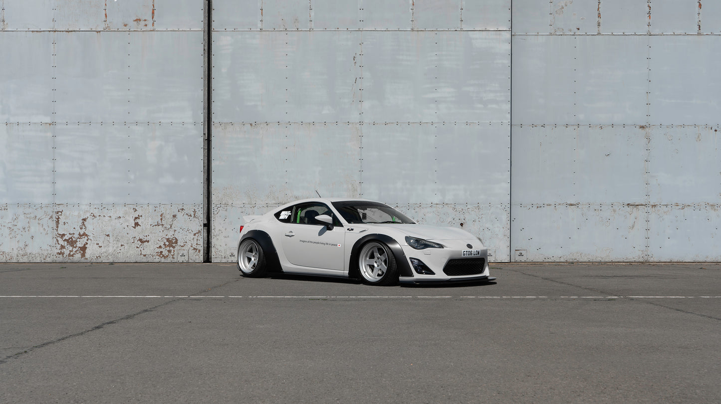 LB Nation GT86 Lip Type Ver.2 (Ducktail) Complete Body Kit -2015 FRP (LB36-02)