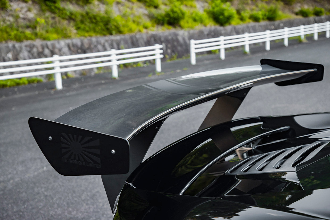 LB WORKS MP4-12C Complete Body kit CFRP - DOES NOT INCLUDE 650S HEADLAMPS (LB22-05)