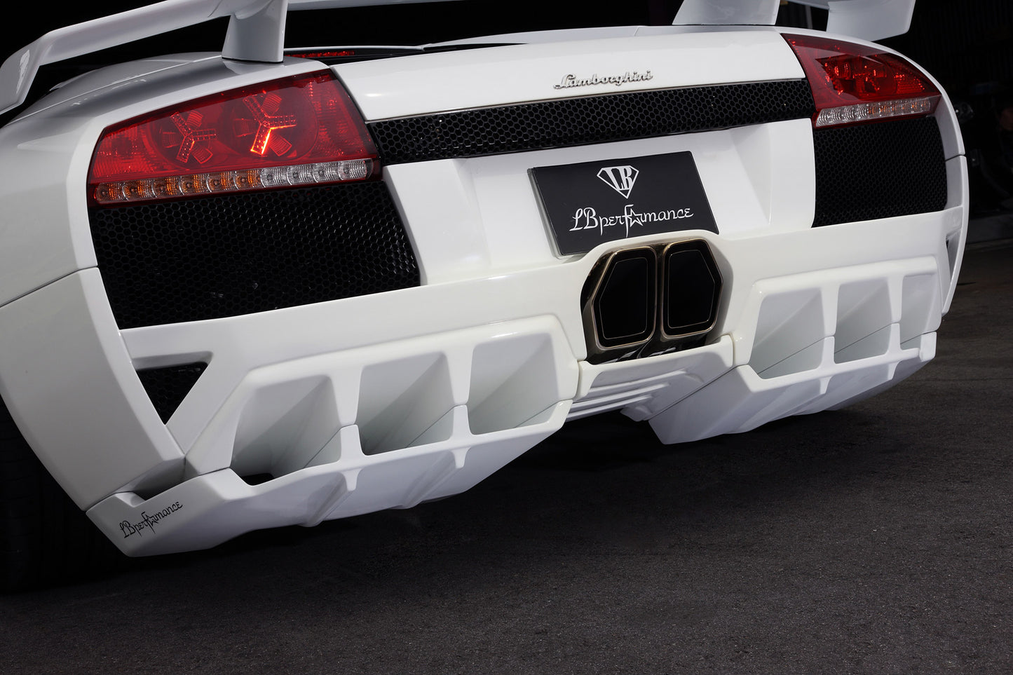 LB Performance Murcielago complete body kit Type.1 (FRP) (LB07-01)