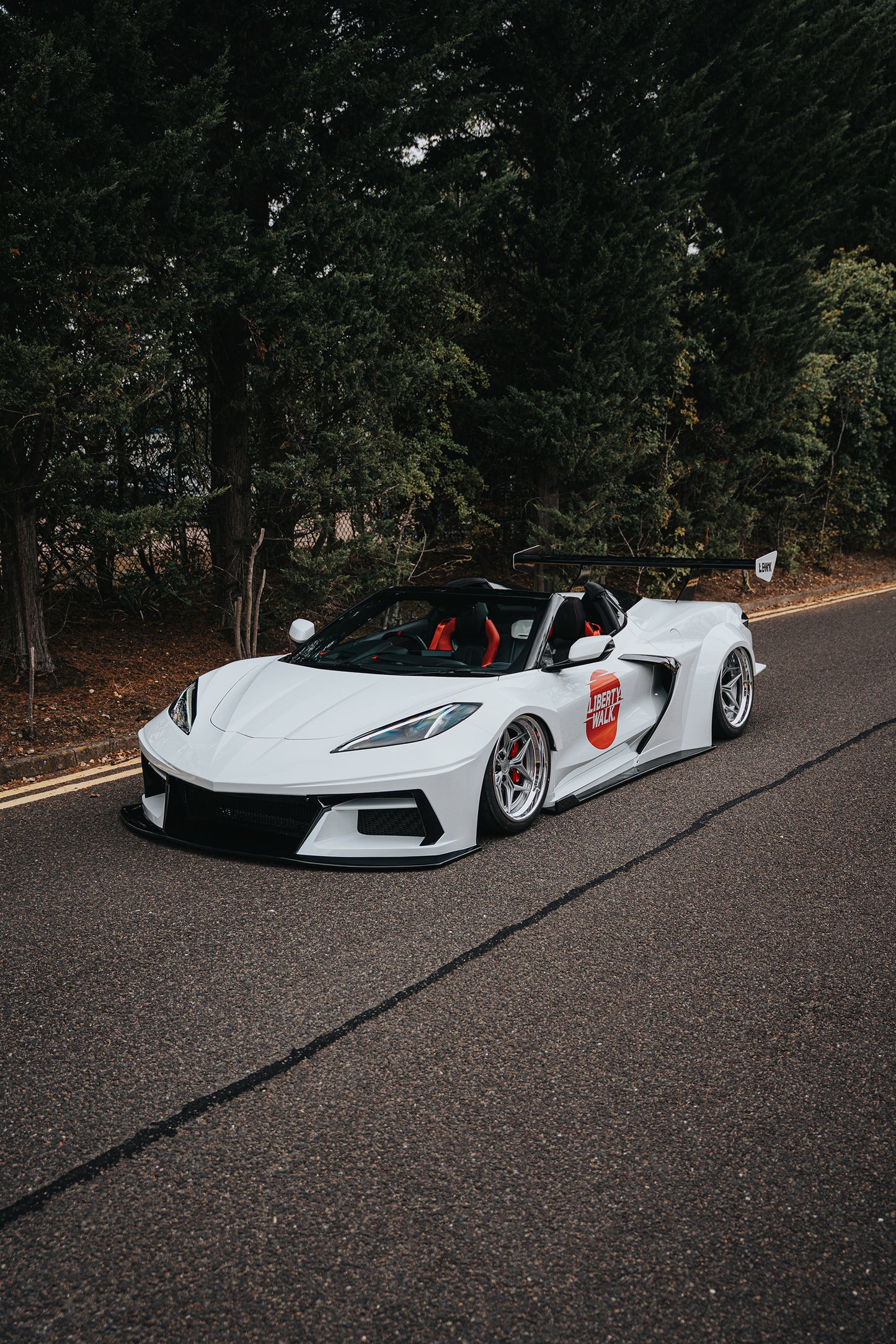LB Silhouette WORKS Chevrolet Corvette C8 Complete kit (CFRP) (LB64-02)