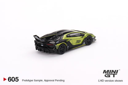 Mini GT - 1/64 LB-Silhouette Works Lamborghini Aventador GT Evo (Lime)