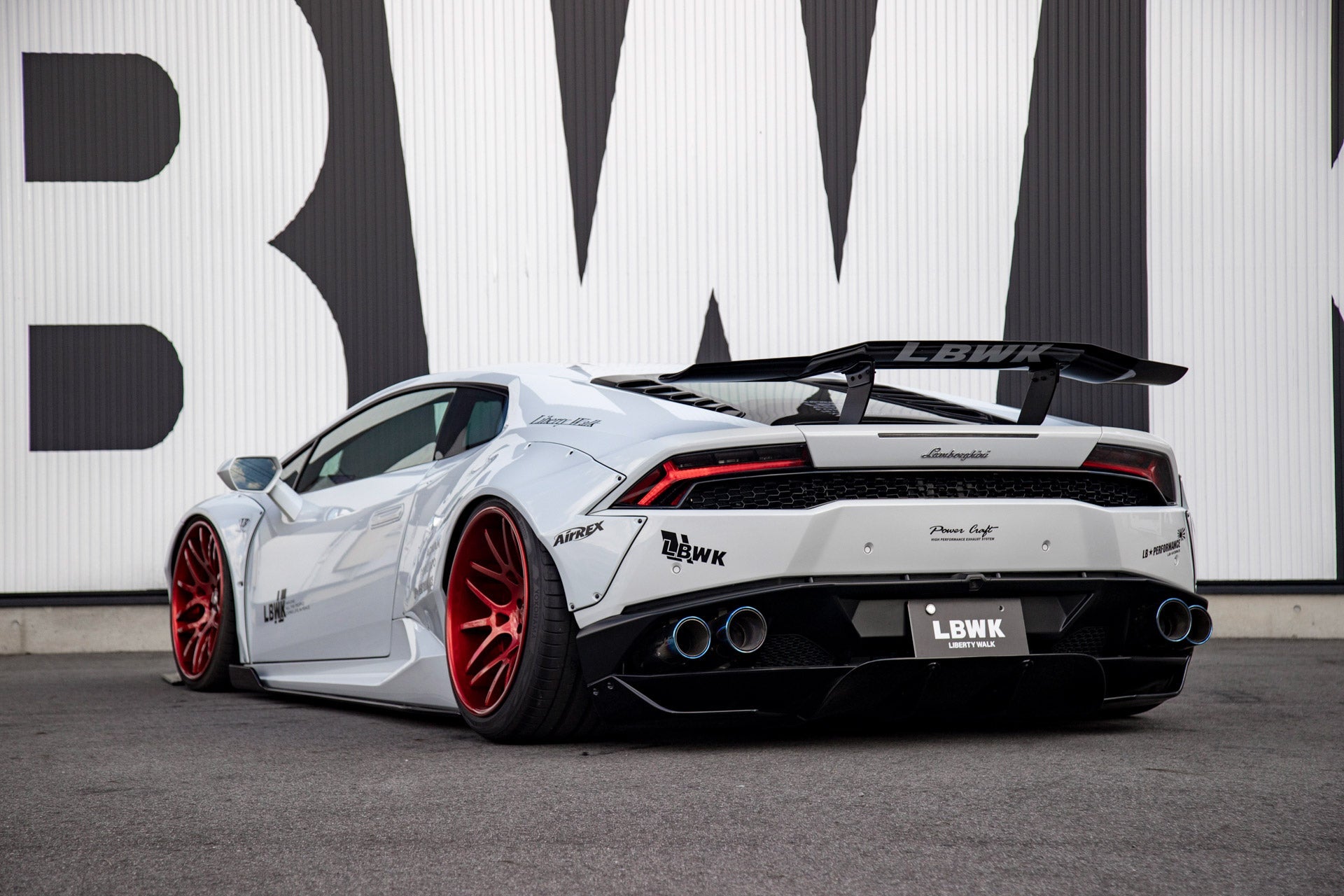 LB WORKS Huracan ver.1 complete body kit with exchange fender type (CF ...