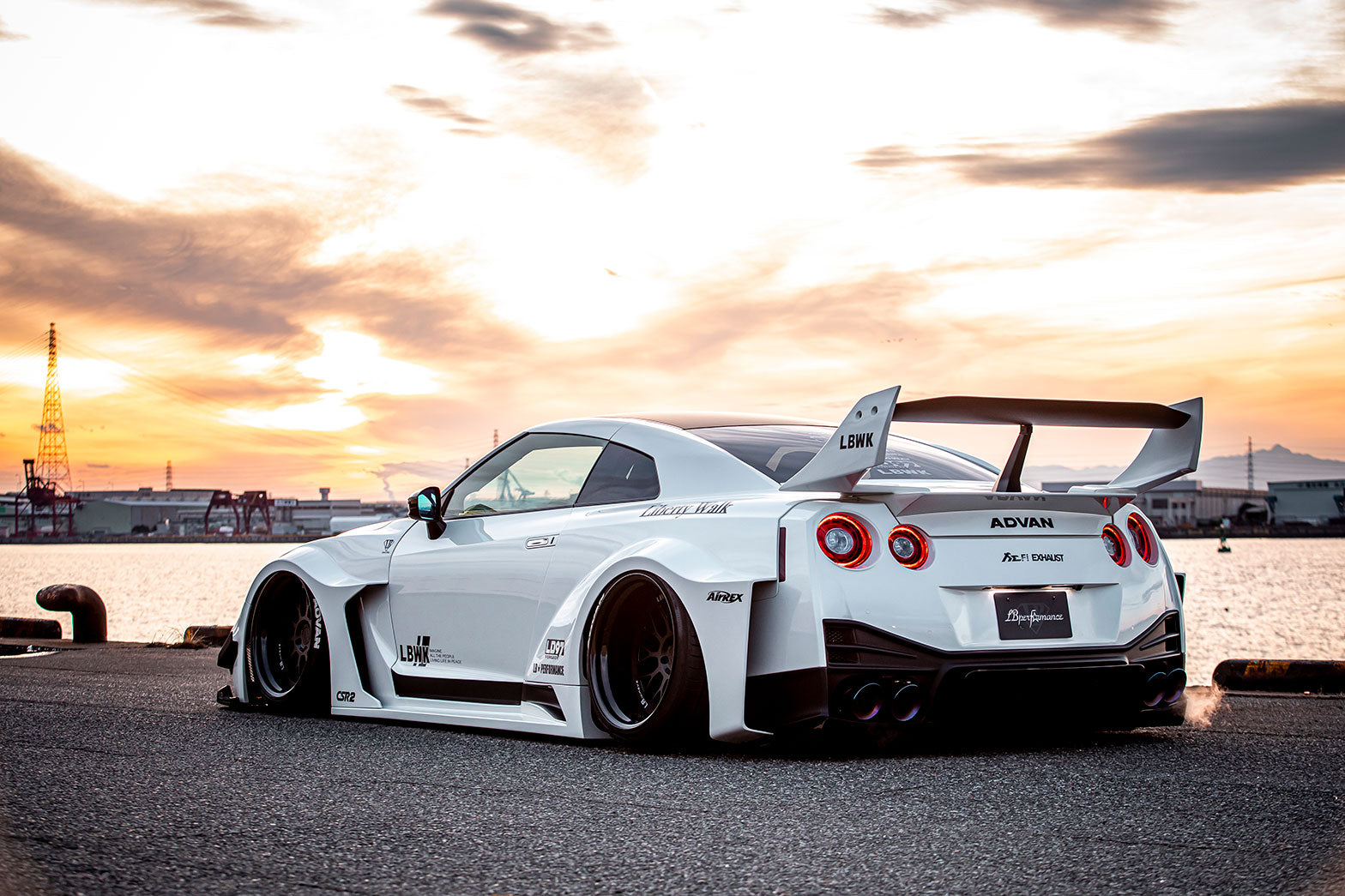 Nissan GTR – libertywalkeu