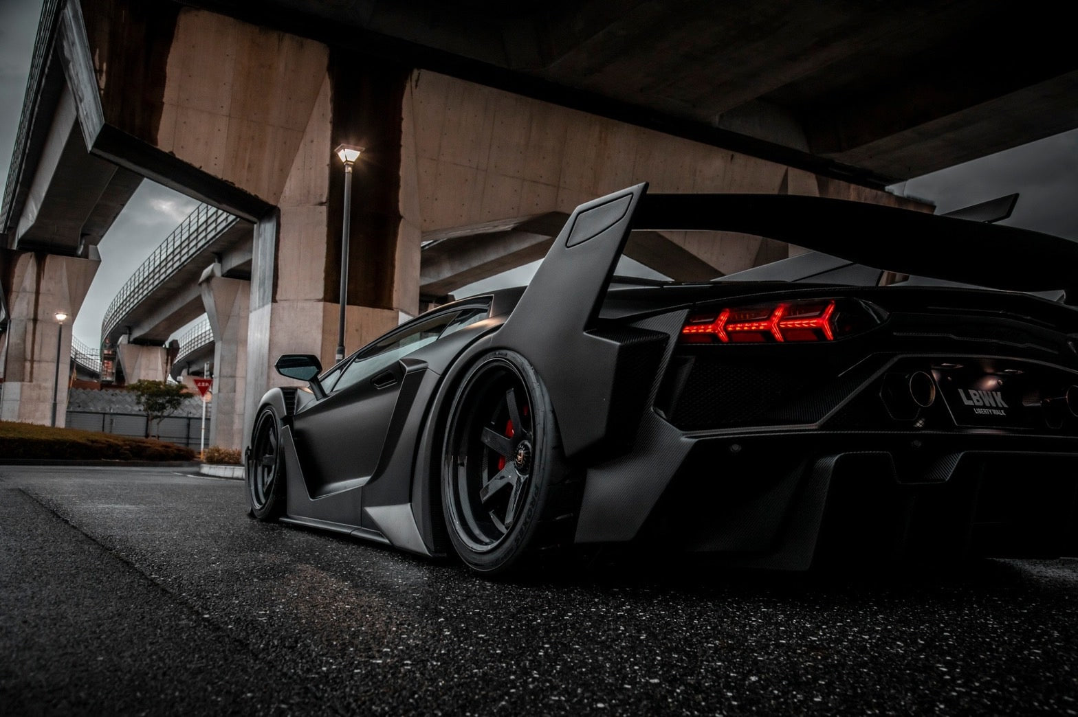 LB Silhouette WORKS Aventador GT EVO DRY CARBON (LB58-01