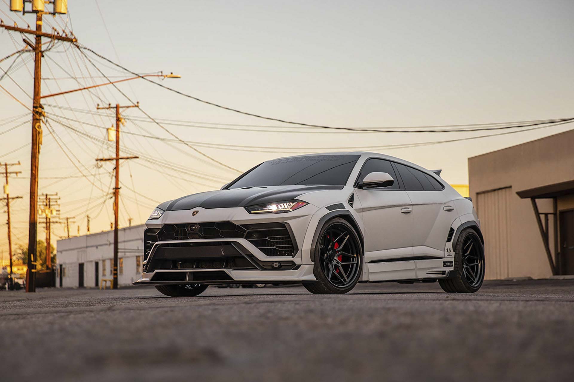 LB WORKS URUS Complete body kit with Bonnet/Hood (DRY CARBON) (LB67-04 ...